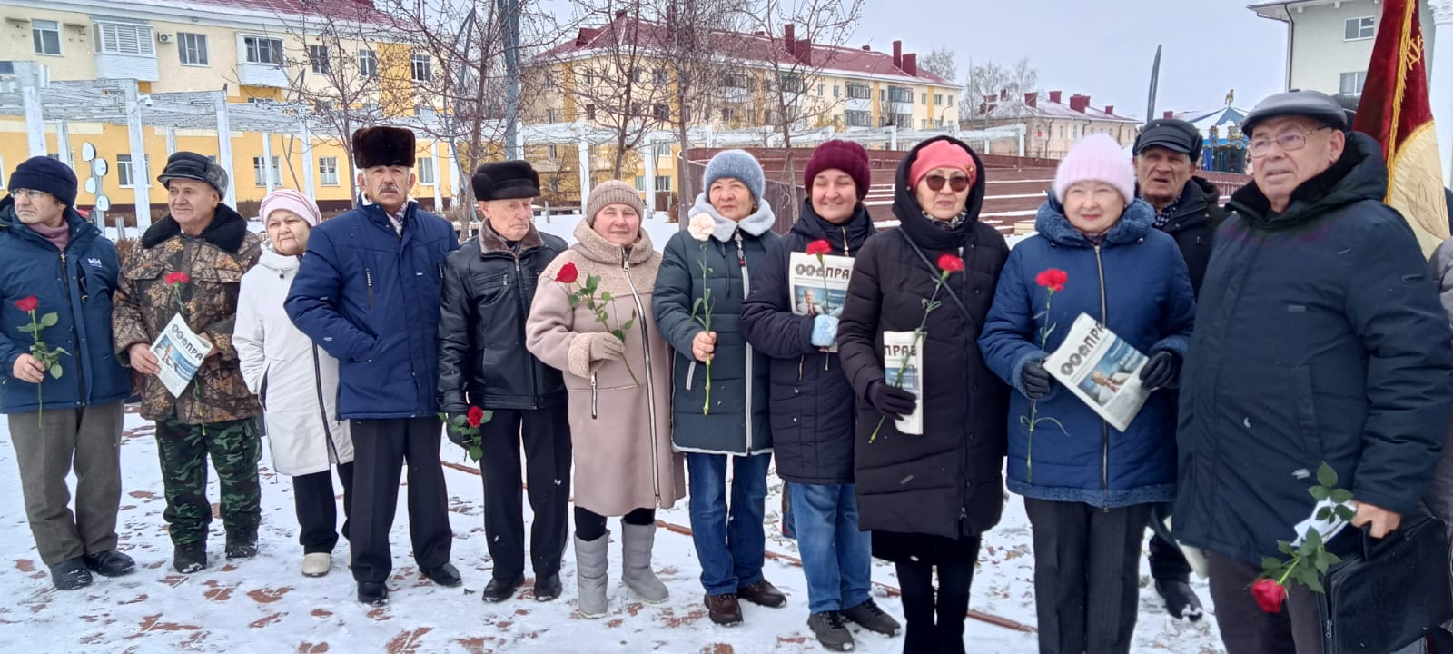 Власть — народу! Собственность — трудящимся! 