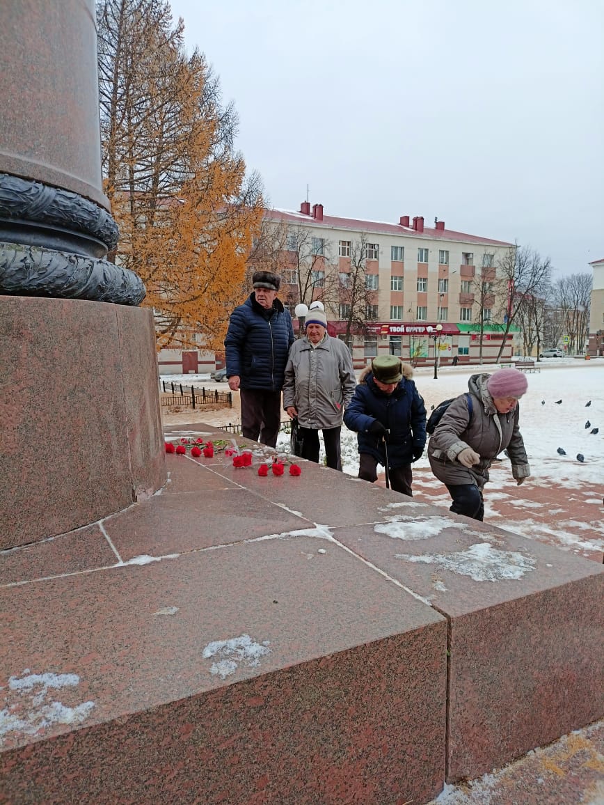 Новый Октябрь - впереди!